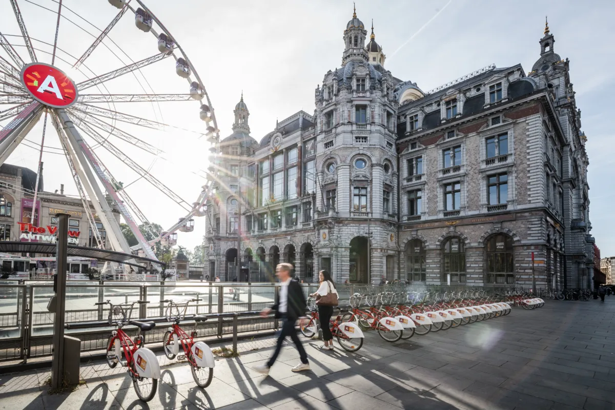 ACB Centraal Station LUCID